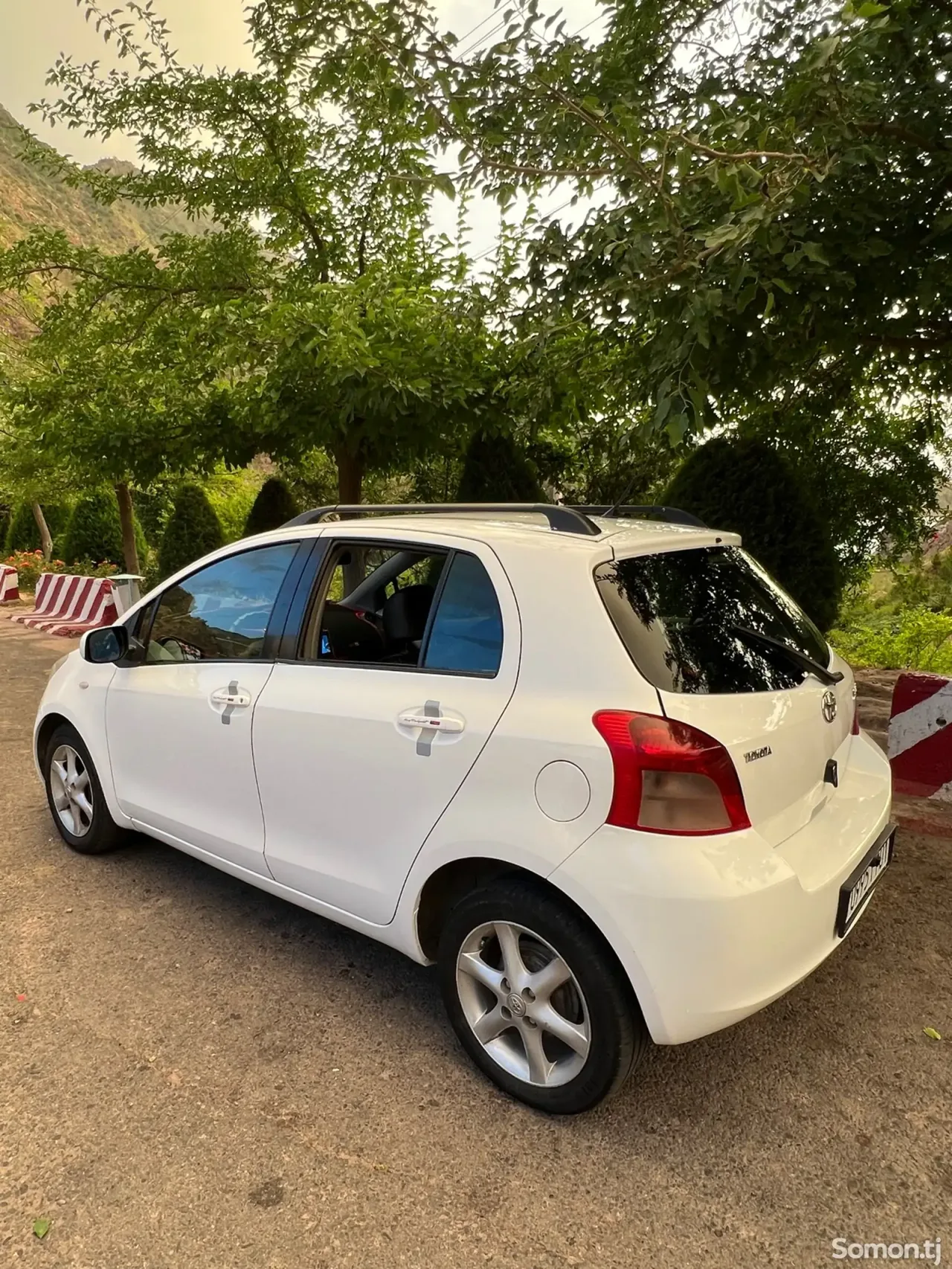 Toyota Yaris 2008 · 1.3 AT