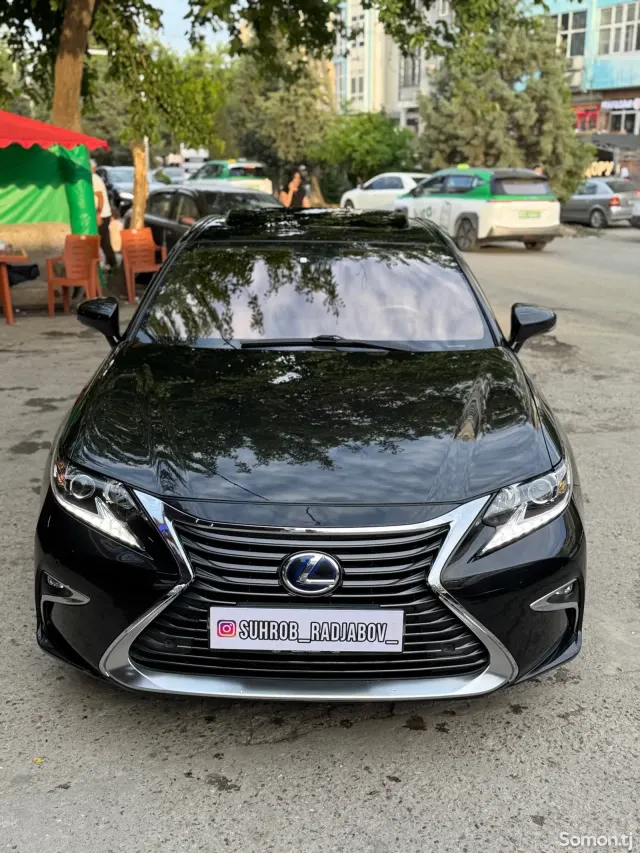 Lexus ES series 2017 · 3.0 AT