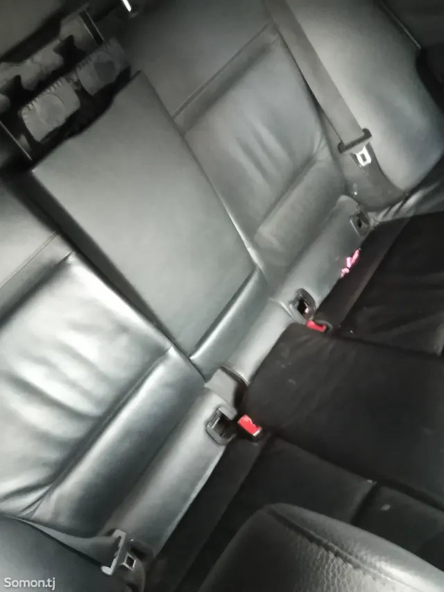 BMW 3 series 2011 · 2.0 AT
