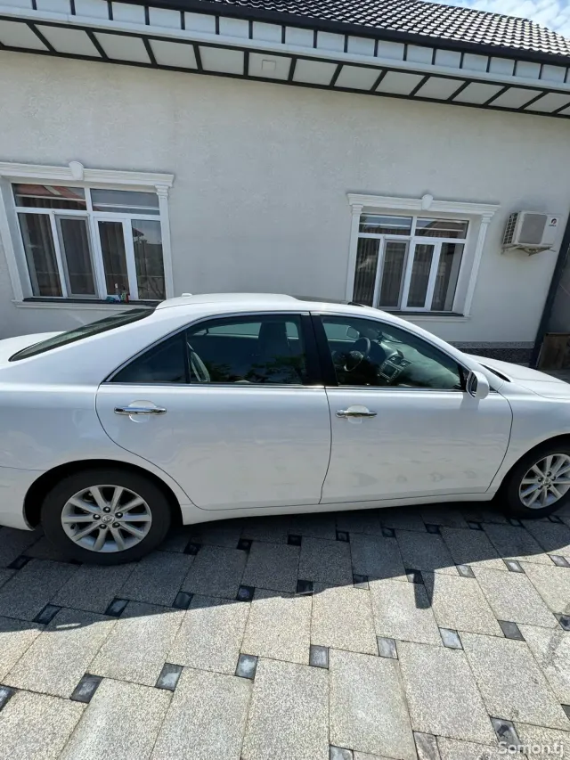Toyota Camry 2010 · 2.5 AT