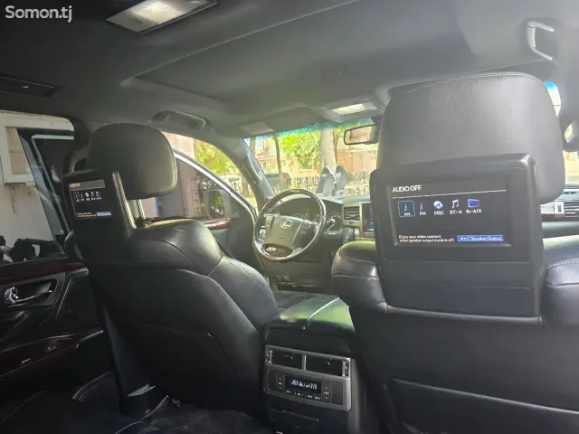 Lexus LX series 2014 · 5.7 AT