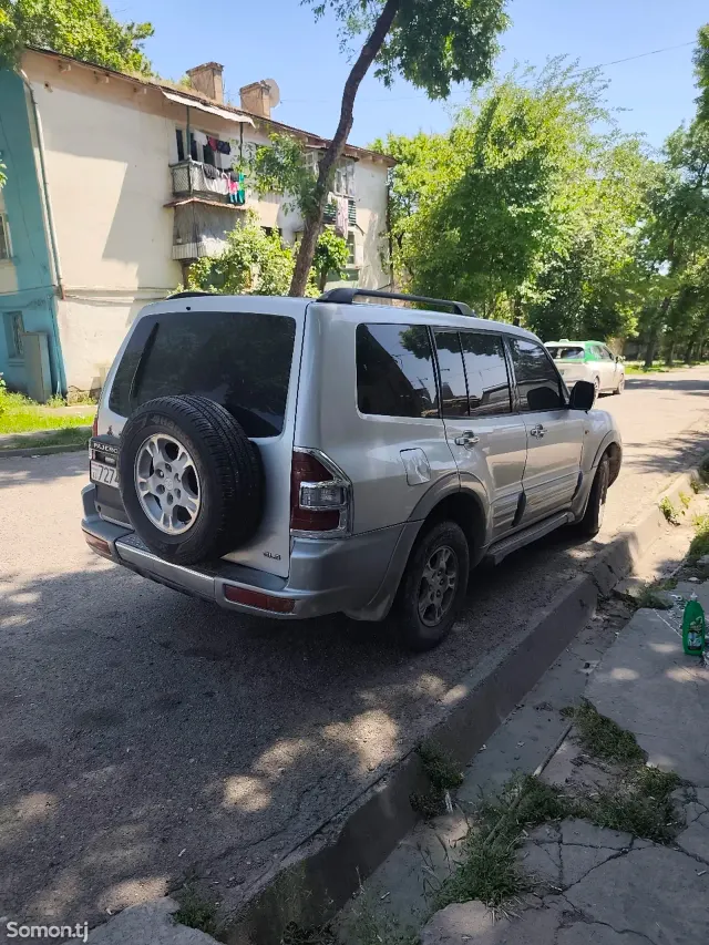 Mitsubishi Pajero 2005 · 3.0 AT