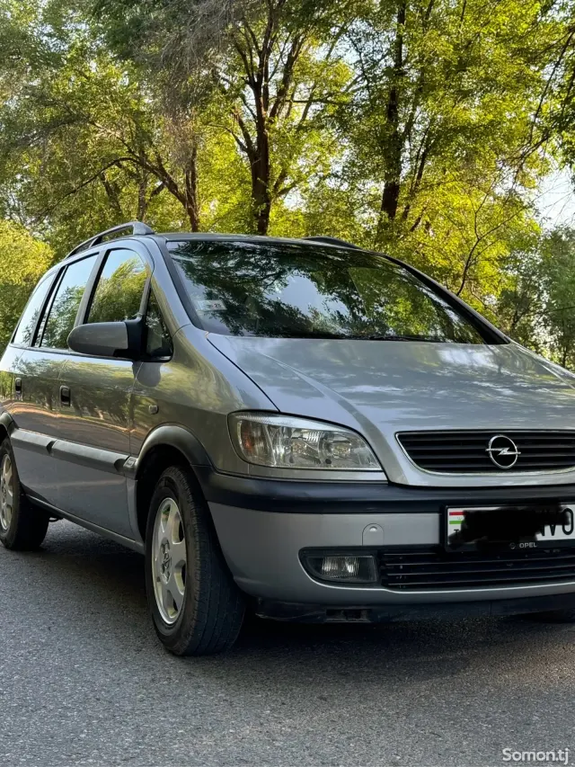 Opel Zafira 2000 · 1.8 MT