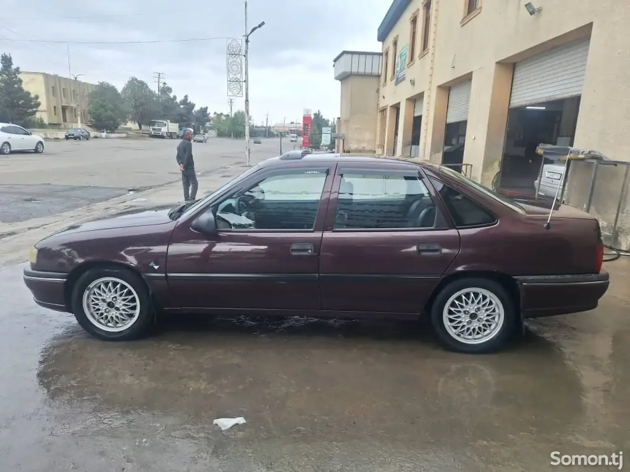 Opel Vectra A 1995 · 1.6 MT