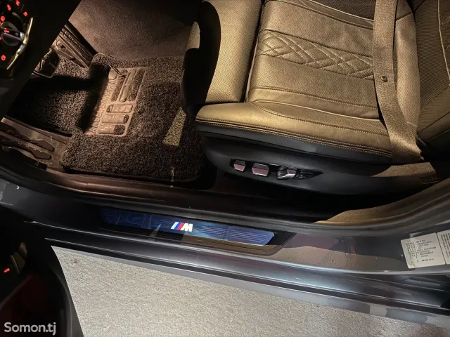 BMW 5 series 2018 · 2.0 AT