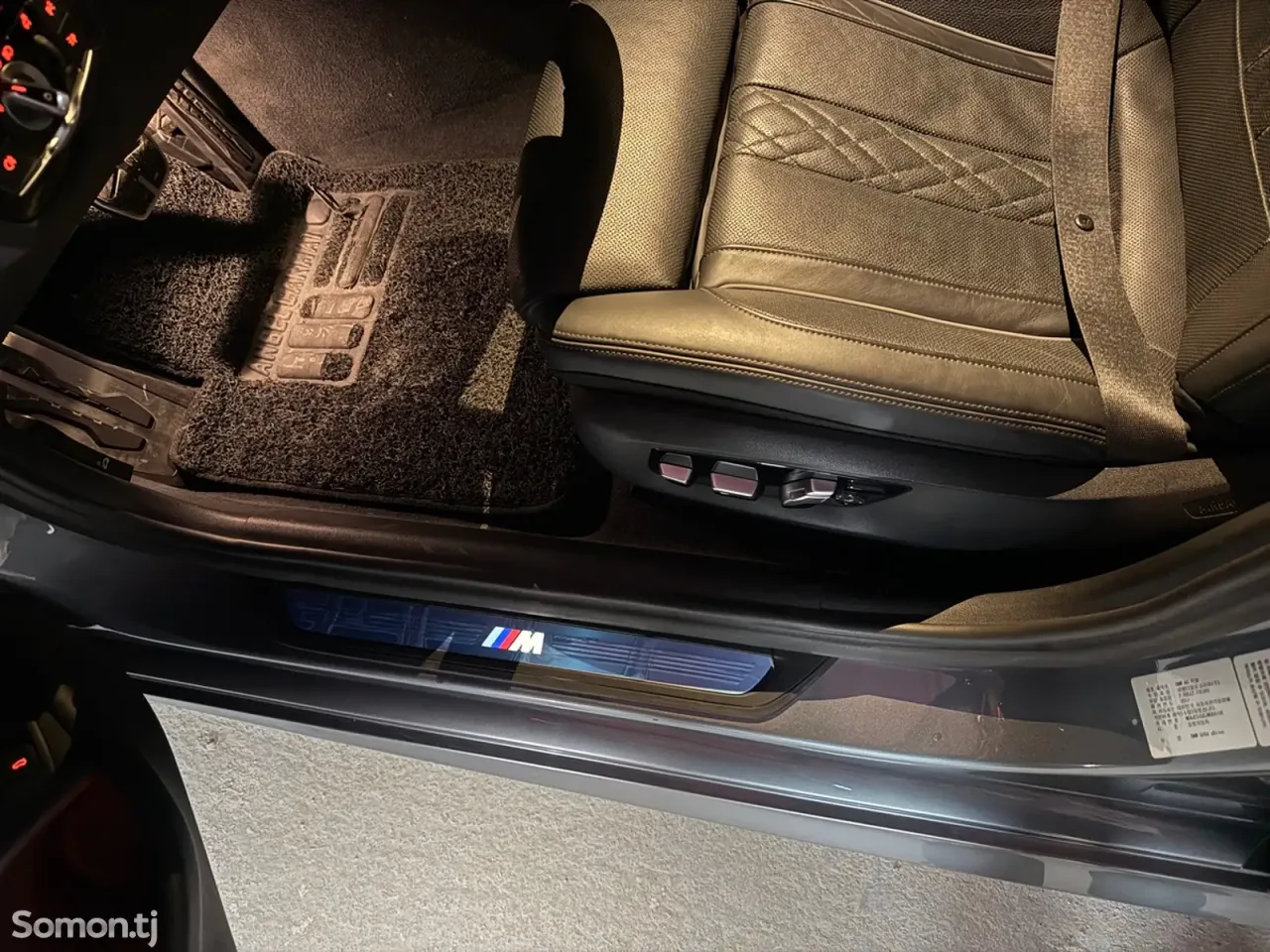 BMW 5 series 2018 · 2.0 AT