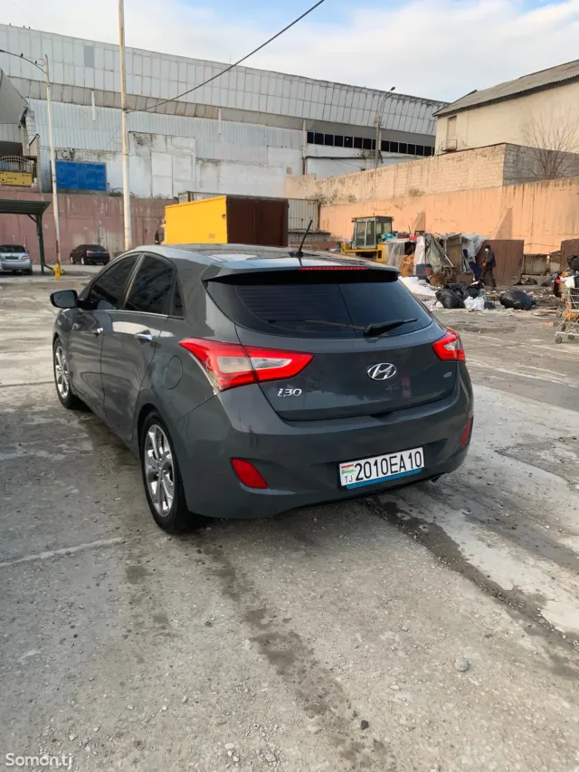 Hyundai i30 2012 · 1.6 AT