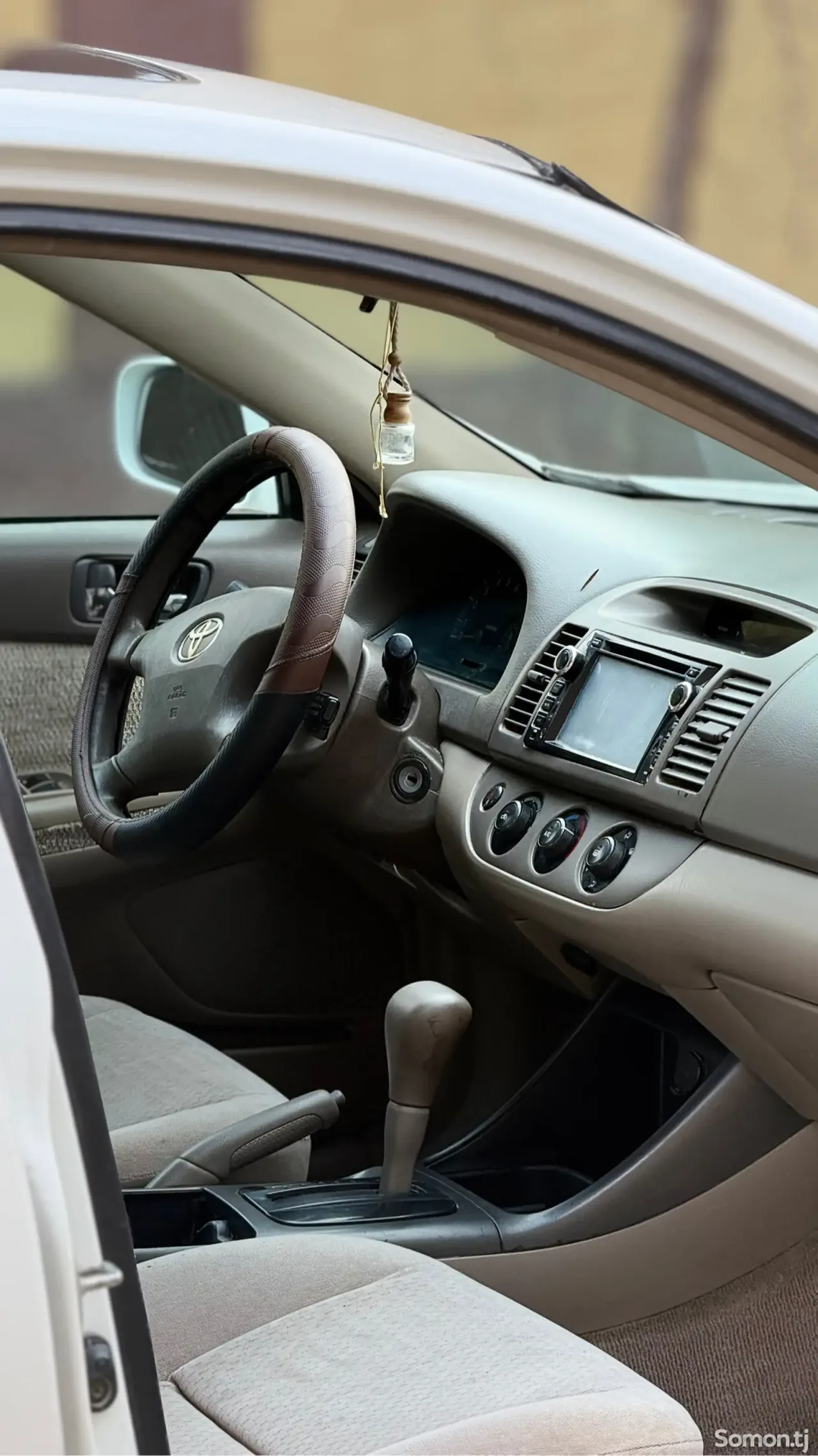 Toyota Camry 2002 · 2.4 AT
