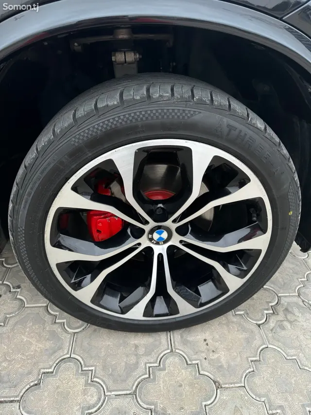 BMW X5 2014 · 3.0 AT