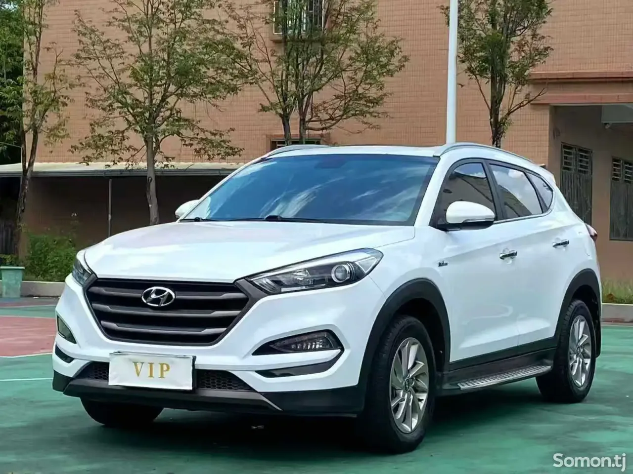 Hyundai Tucson 2015 · 1.6 AT