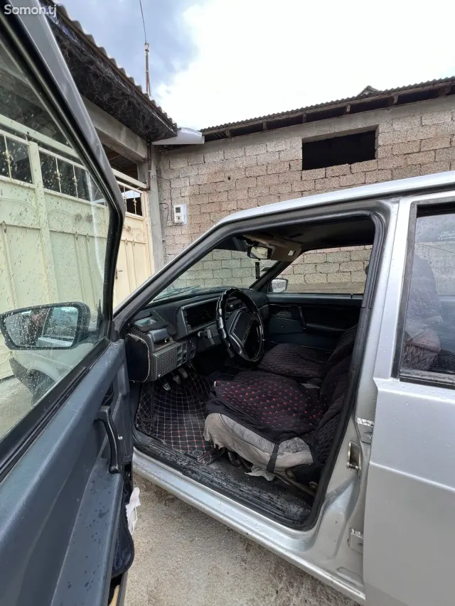 Lada (ВАЗ) 21099 2004 · 1.6 MT