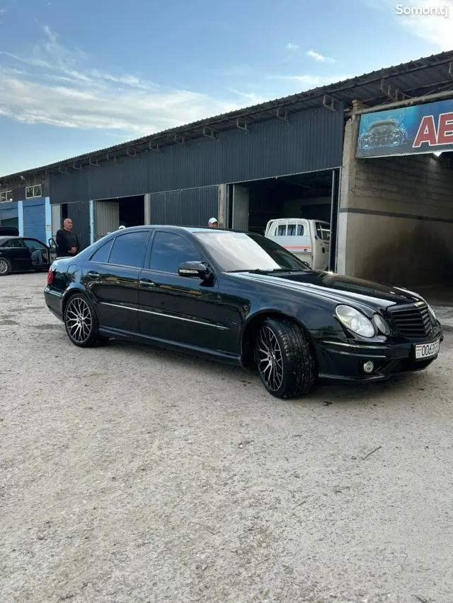 Mercedes-Benz E class 2008 · 5.5 AT