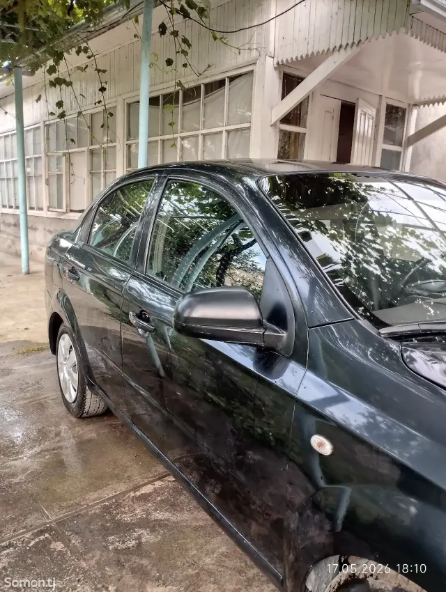 Chevrolet Aveo 2010 · 1.6 MT
