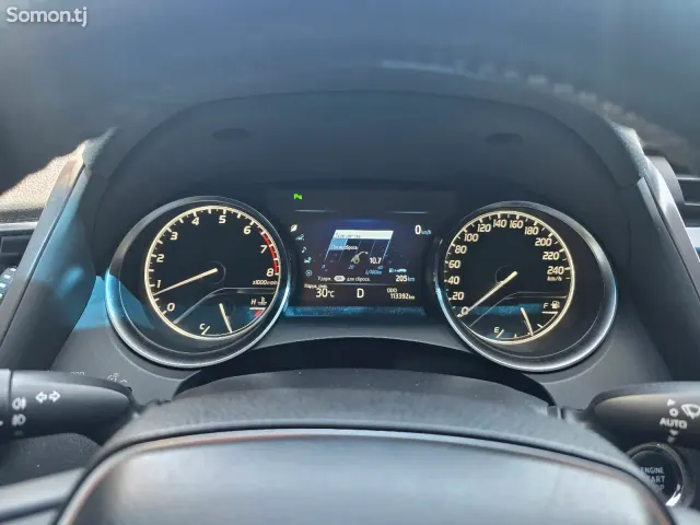 Toyota Camry 2019 · 2.5 AT