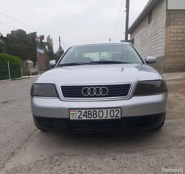 Audi A6 1998 · 2.2 MT