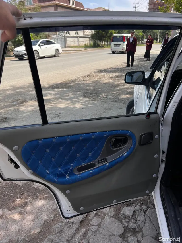 Daewoo Nexia 1999 · 1.6 MT