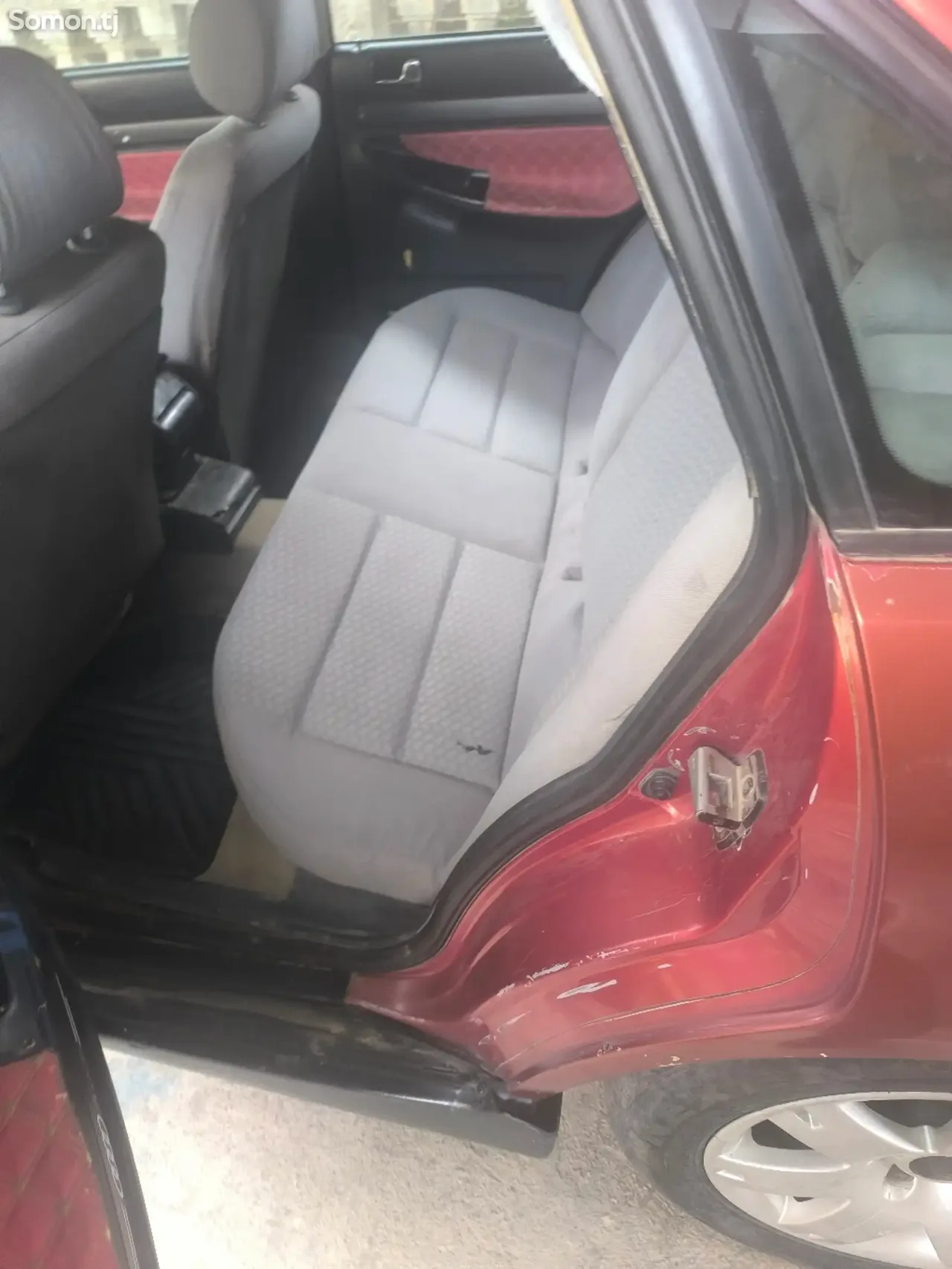 Audi A4 1996 · 1.8 MT