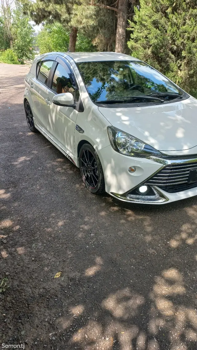 Toyota Aqua 2014 · 1.5 AT