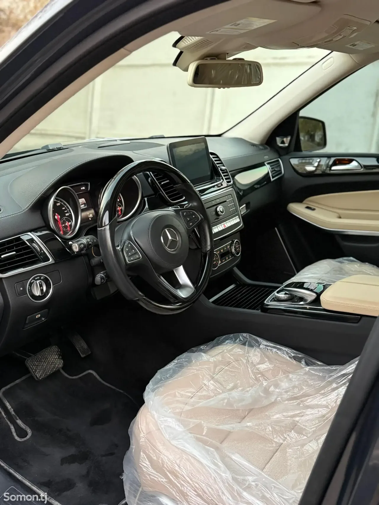 Mercedes-Benz GLS 2018 · 5.5 AT
