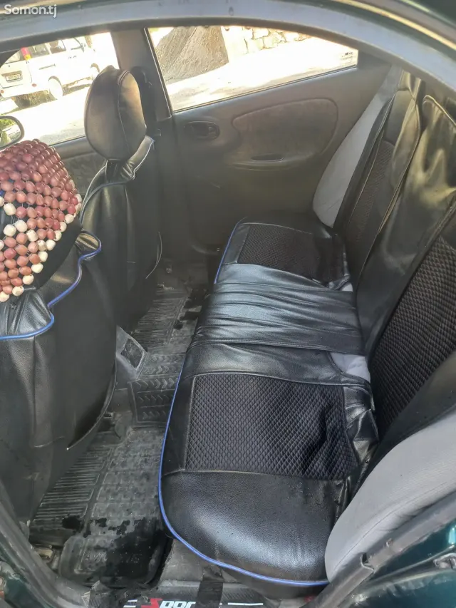 Daewoo Lanos 1996 · 1.6 MT