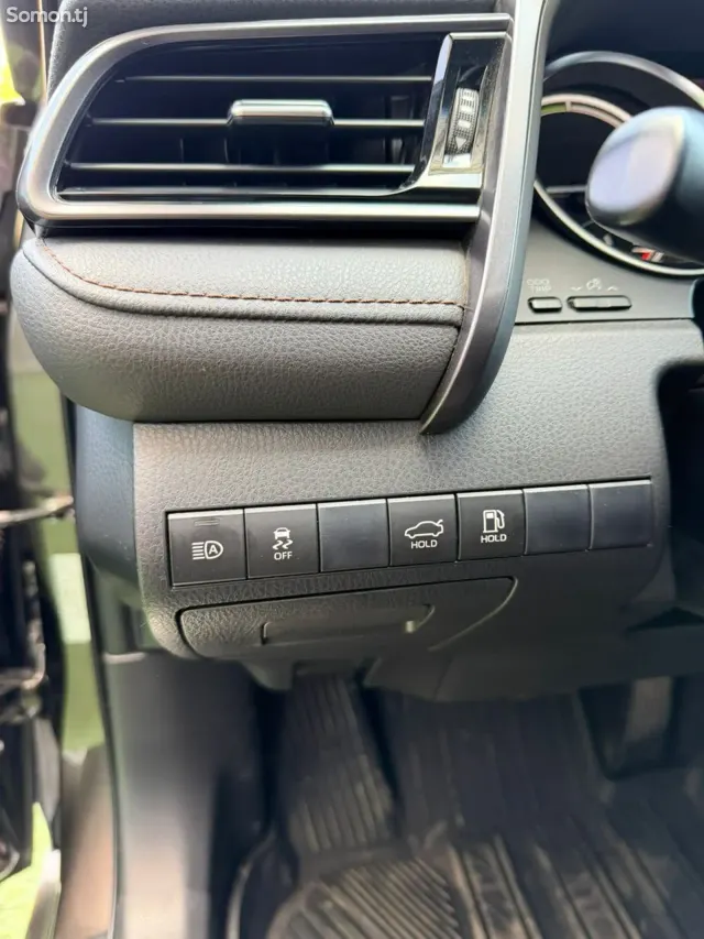 Toyota Camry 2018 · 2.5 AT