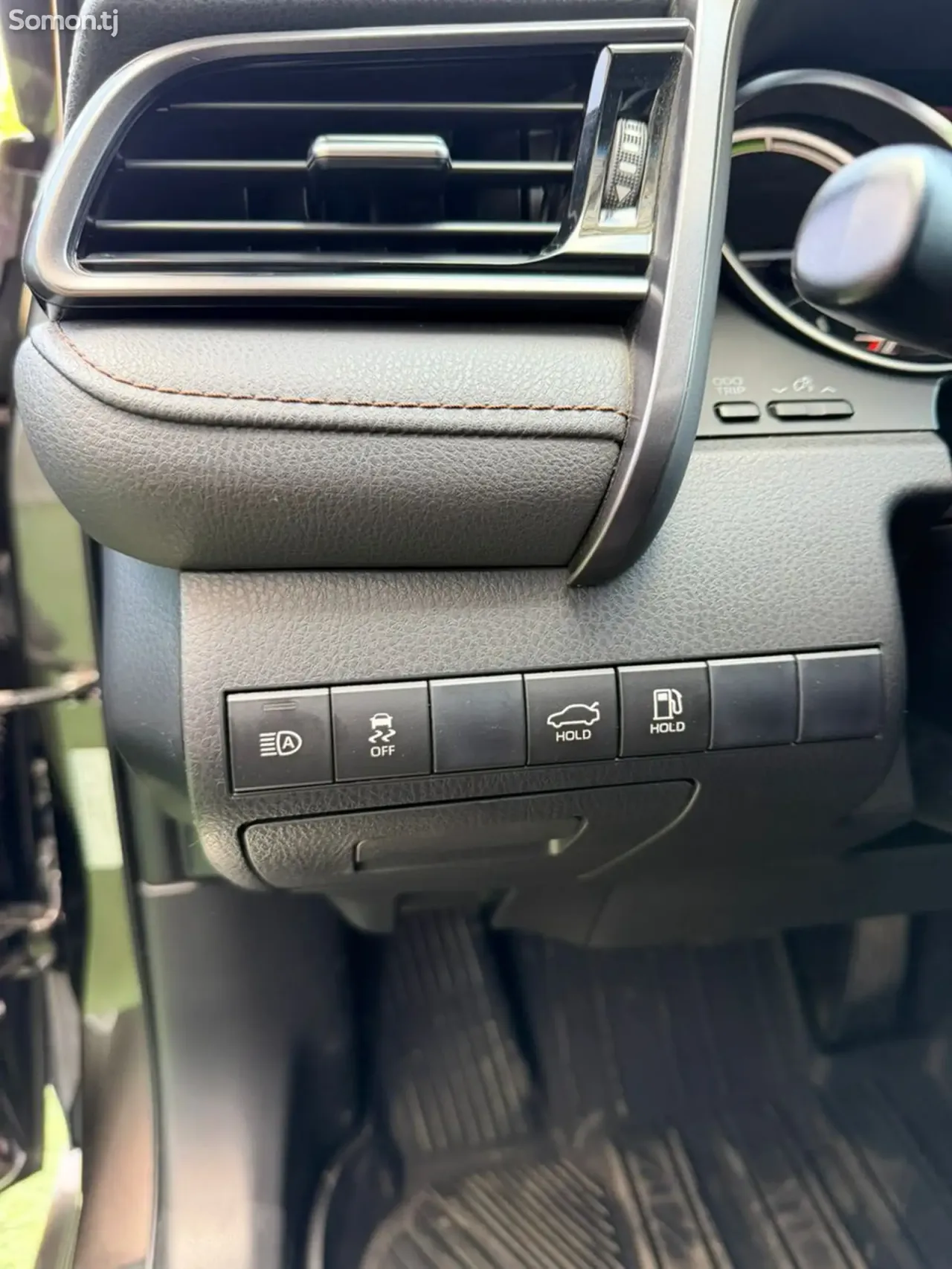 Toyota Camry 2018 · 2.5 AT