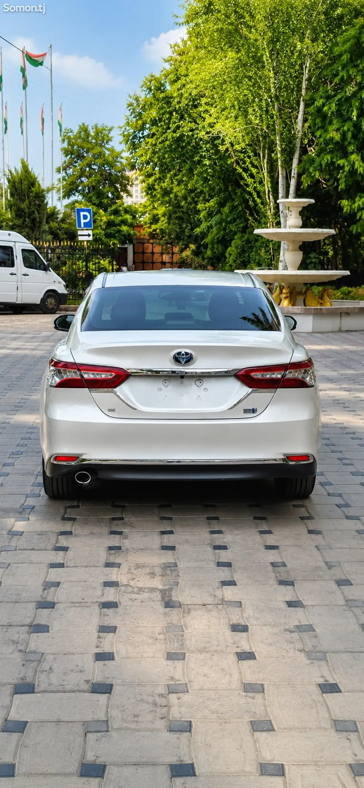 Toyota Camry 2018 · 2.5 AT