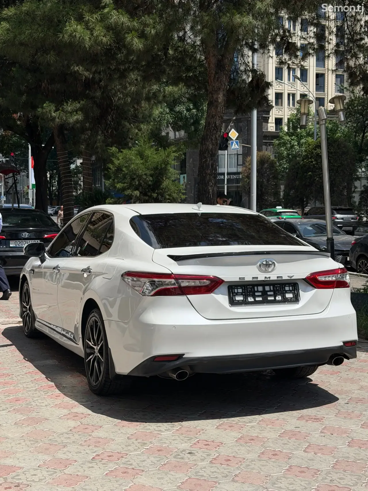Toyota Camry 2020 · 3.5 AT