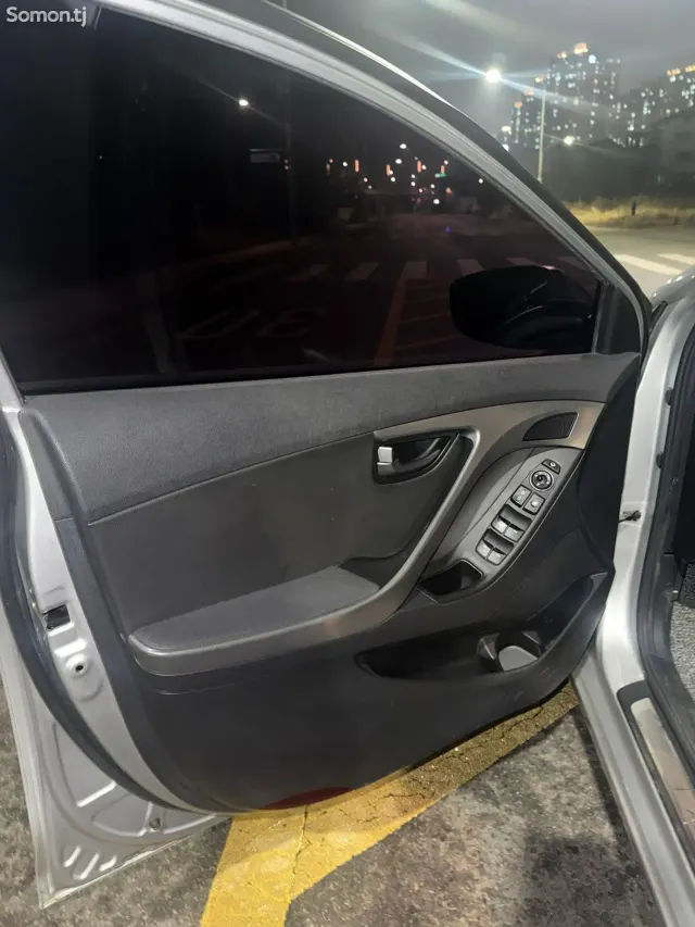 Hyundai Avante 2014 · 1.6 AT