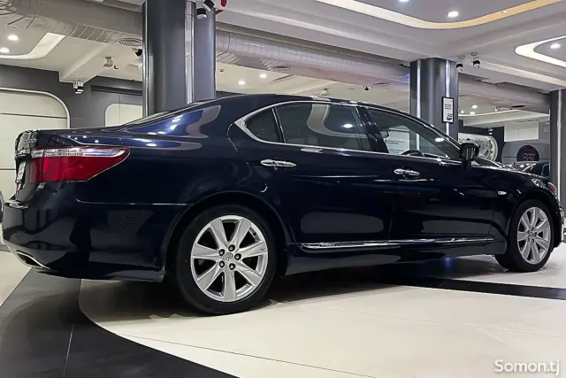 Lexus LS series 2009 · 4.5 AT