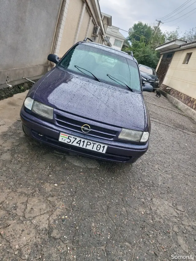 Opel Kadett 1995 · 1.6 MT