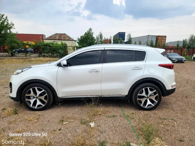 Kia Sportage 2015 · 2.0 AT