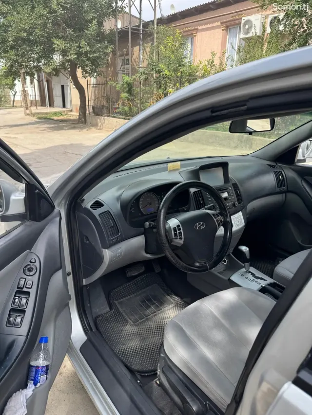 Hyundai Avante 2008 · 1.6 AT