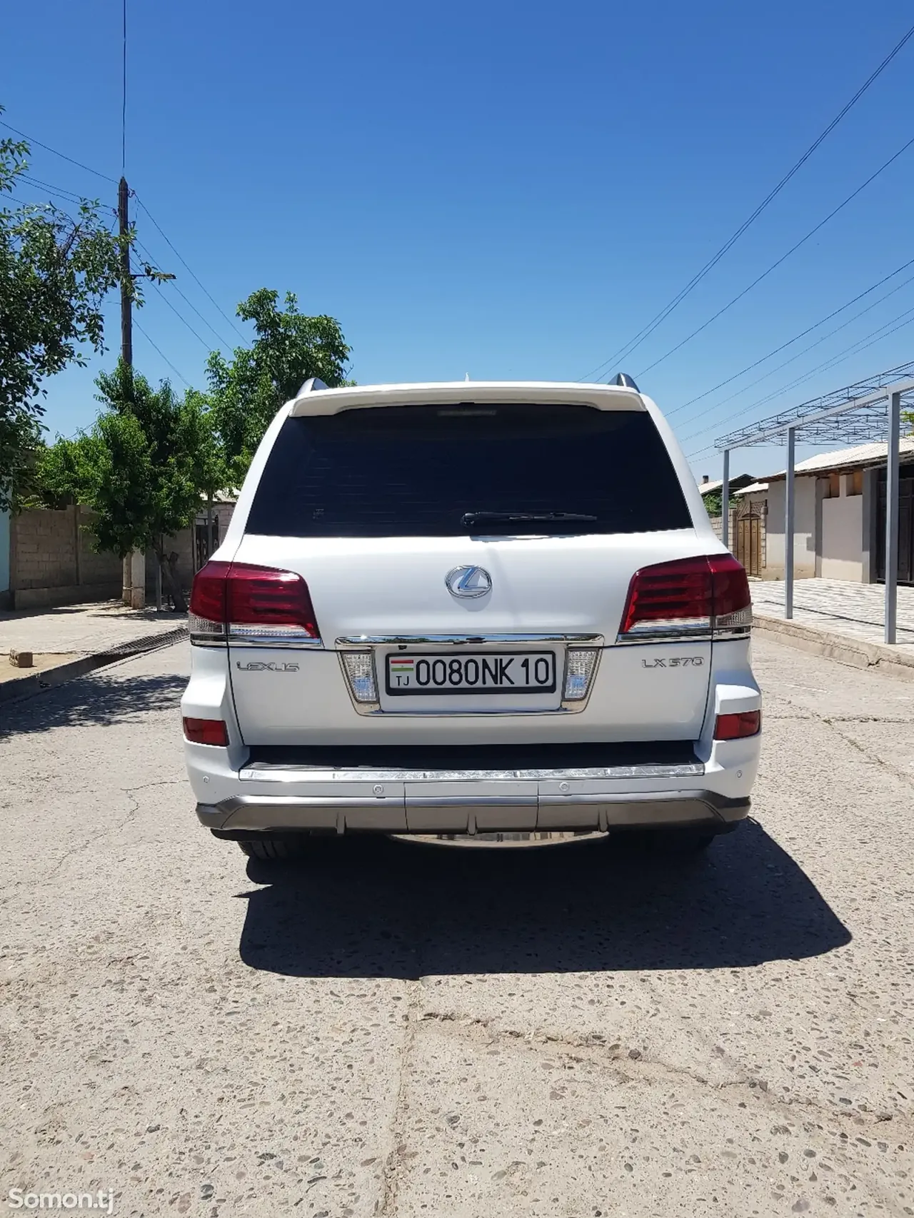 Lexus LX series 2014 · 5.7 AT