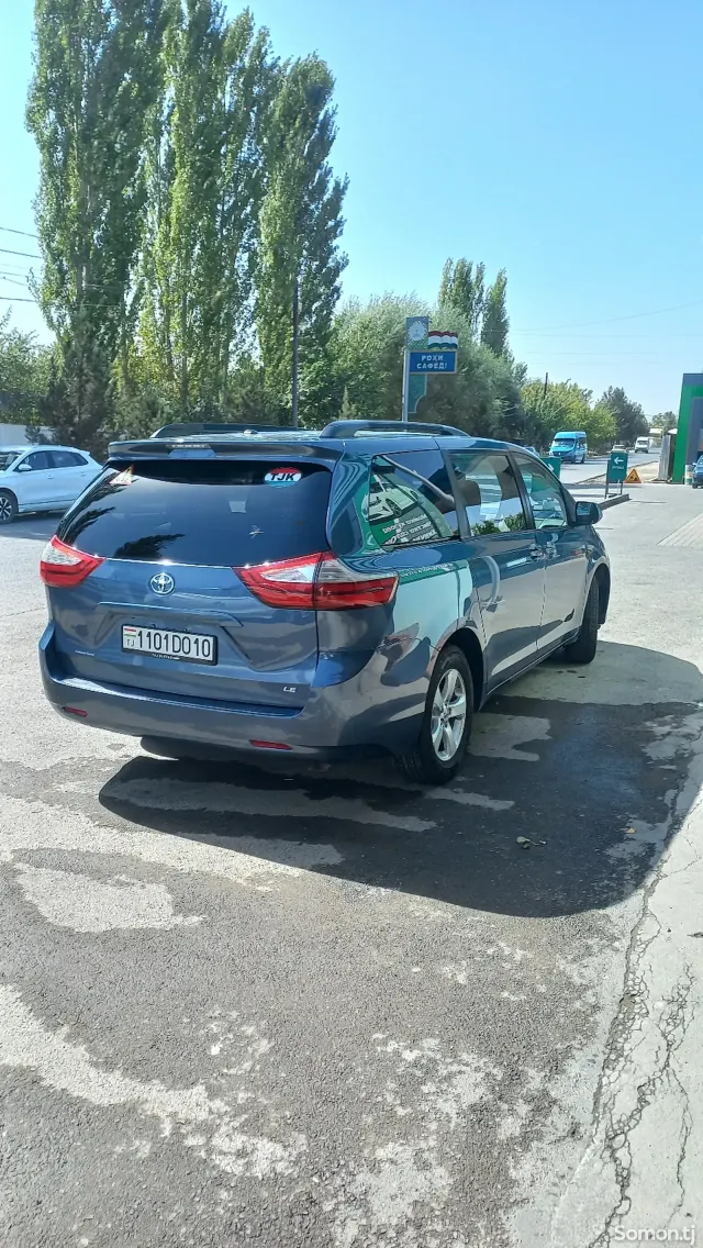 Toyota Sienna 2014 · 3.5 AT