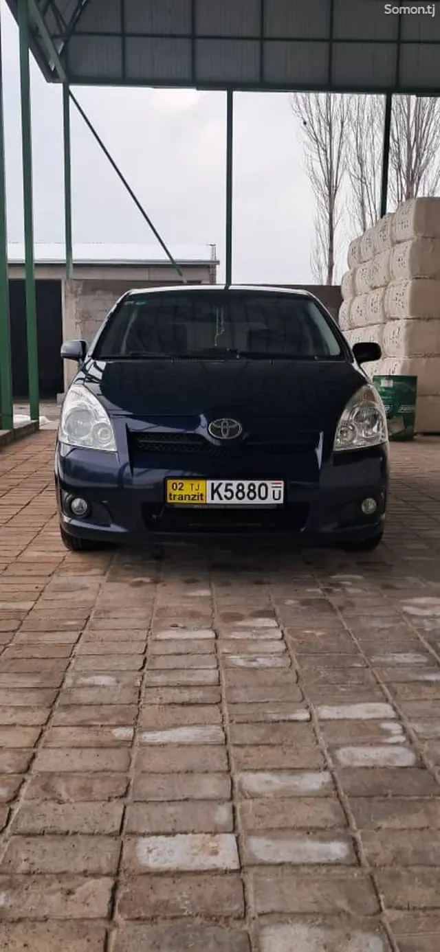 Toyota Verso 2008 · 2.2 MT