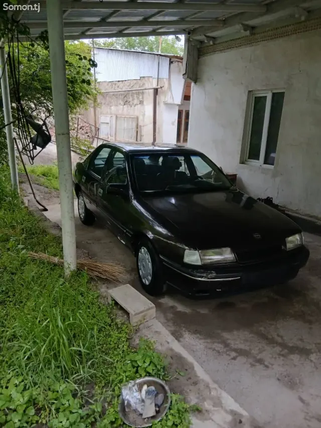Opel Vectra A 1993 · 1.6 MT