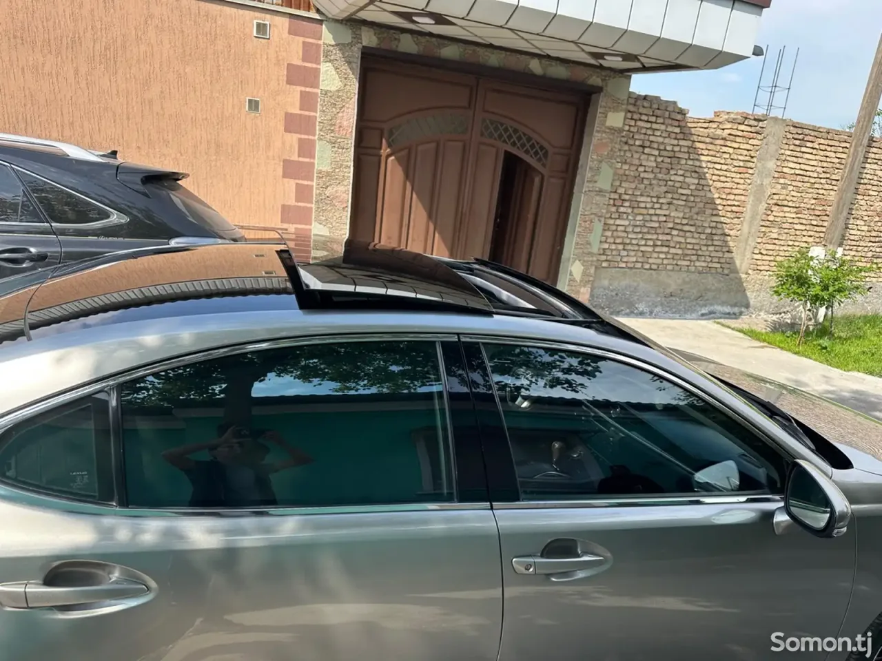 Lexus ES series 2015 · 2.5 AT