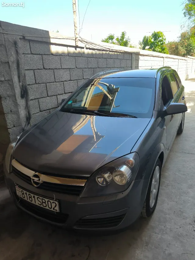 Opel Astra H 2007 · 1.6 MT