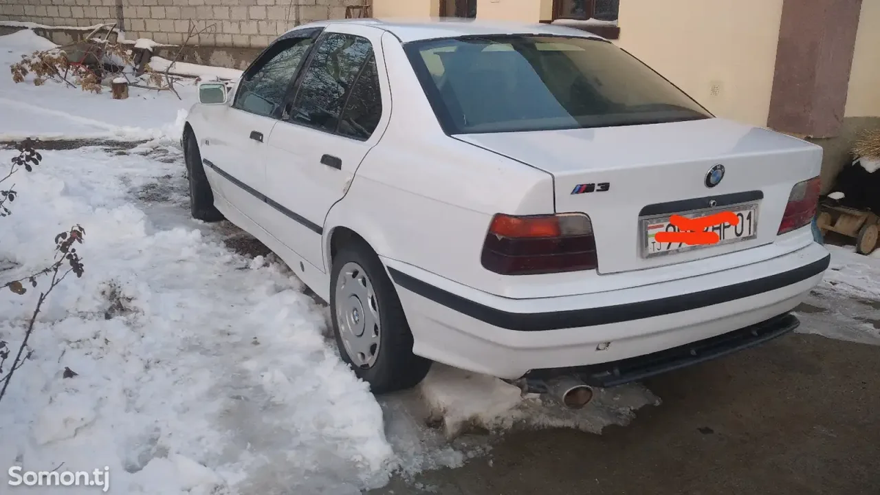 BMW 3 series 1992 · 1.6 MT