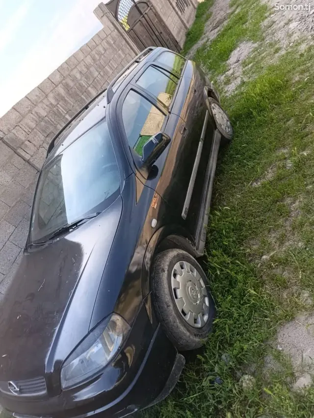 Opel Astra G 1999 · 1.6 MT