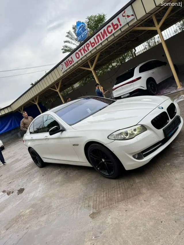 BMW 5 series 2012 · 2.8 AT