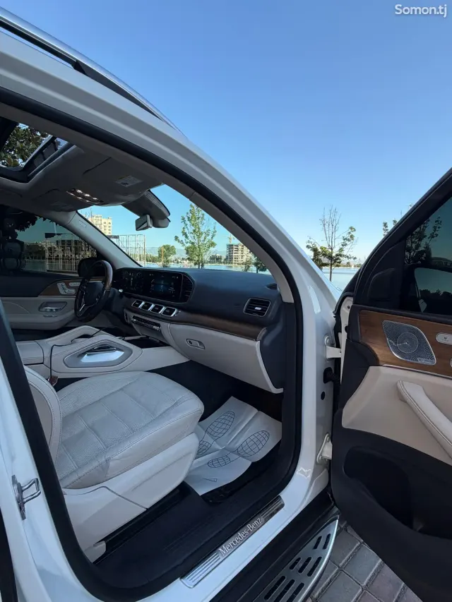 Mercedes-Benz GLS 2020 · 4.5 AT