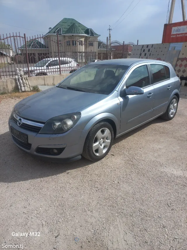 Opel Astra H 2006 · 1.8 AT