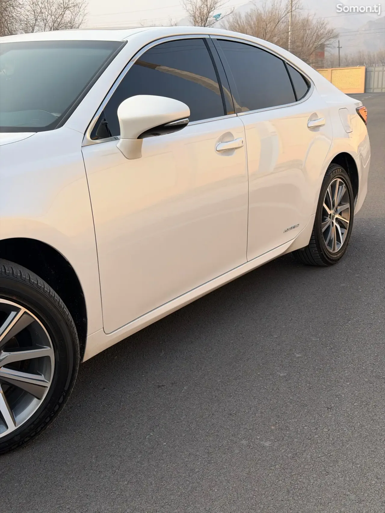 Lexus ES series 2016 · 3.0 AT