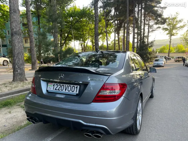 Mercedes-Benz C class 2012 · 2.0 AT