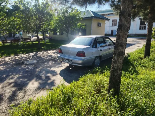 Daewoo Nexia 1995 · 1.6 MT