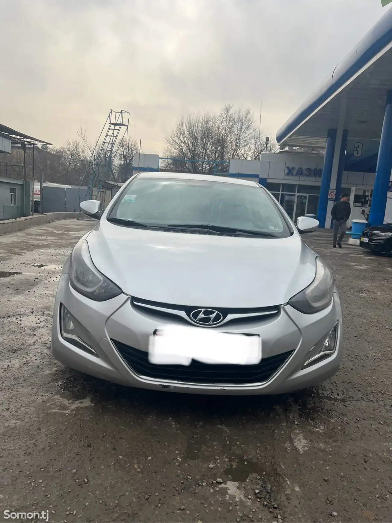 Hyundai Elantra 2016 · 1.8 AT