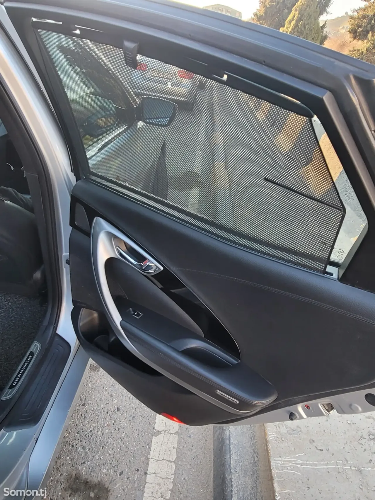 Hyundai Grandeur 2011 · 3.0 AT