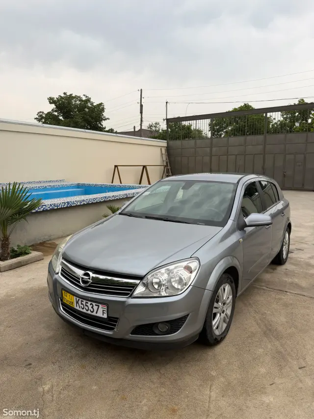 Opel Astra H 2007 · 1.8 AT